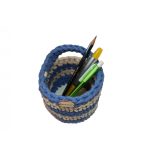 Horgolt tolltartó - kék, bézs csíkos