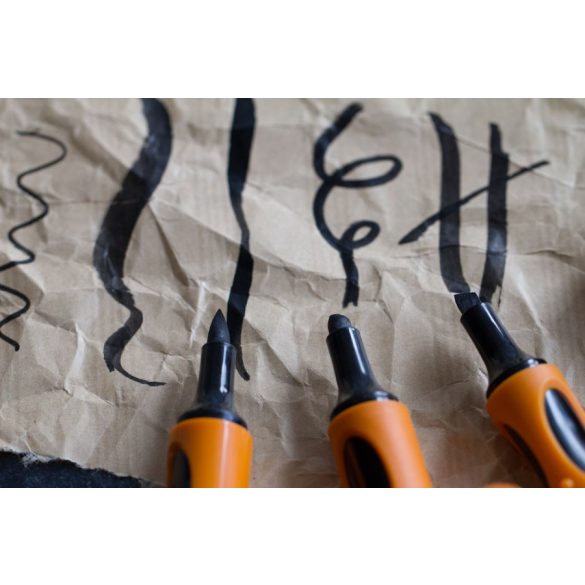 Neuland No.One® Art Outliner, ecsethegyű kihúzó filc